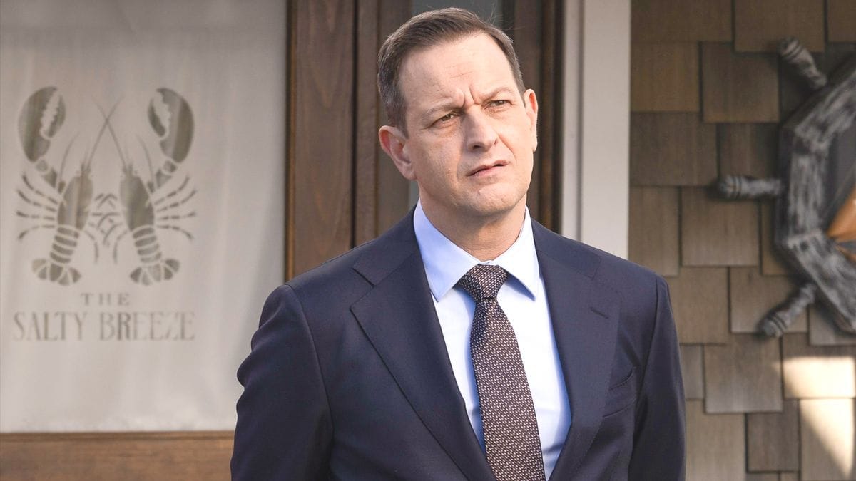 Actor Josh Charles as Dr. Martin Best in Best Medicine season 1 episode 4. (Photo Credit: Courtesy of FOX.)